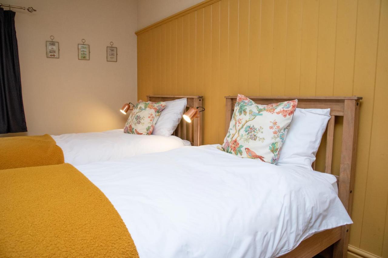 Work And Relax - Fast Wifi, Fireplace & Near Pub Newton Aycliffe Exterior foto