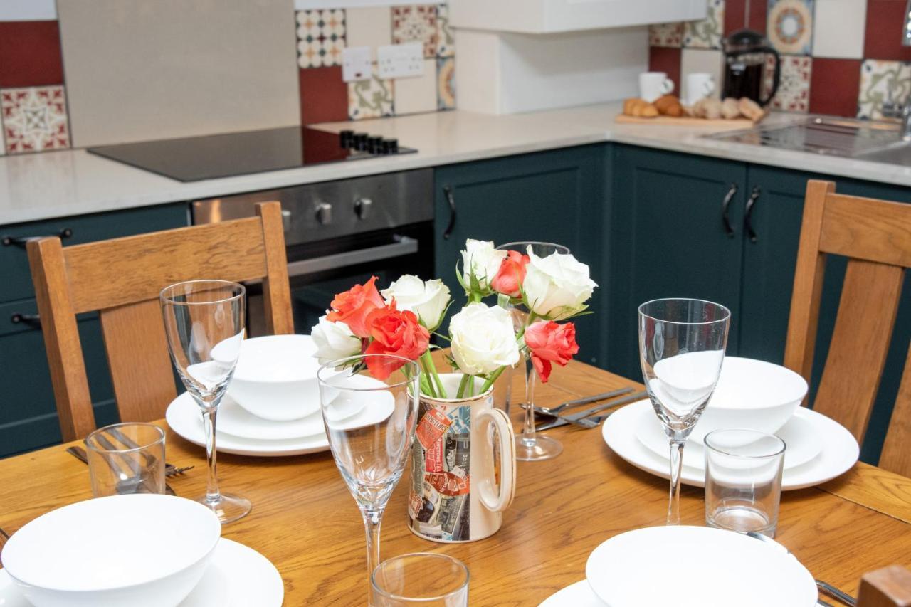Work And Relax - Fast Wifi, Fireplace & Near Pub Newton Aycliffe Exterior foto