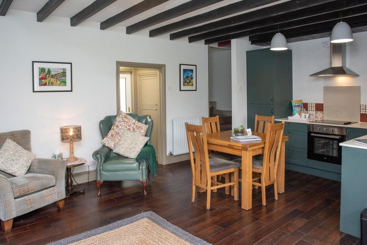 Work And Relax - Fast Wifi, Fireplace & Near Pub Newton Aycliffe Exterior foto